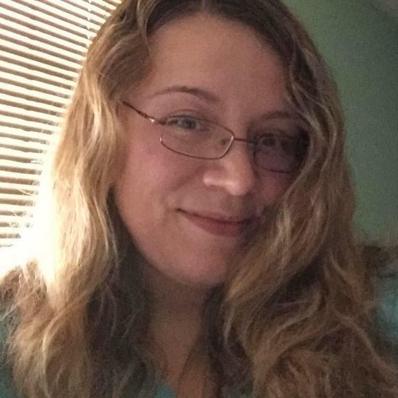 Meet your Posher, Trish - Picture 1 of 1